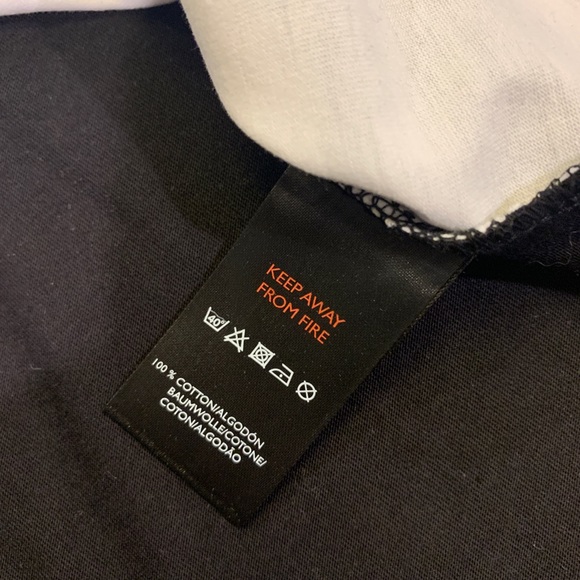 NWT Urban Outfitters Graphic T-Shirt - Picture 4 of 4